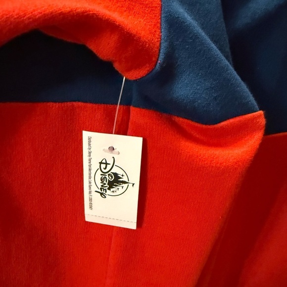 Mickey Mouse Crest Hoodie - Picture 7 of 7